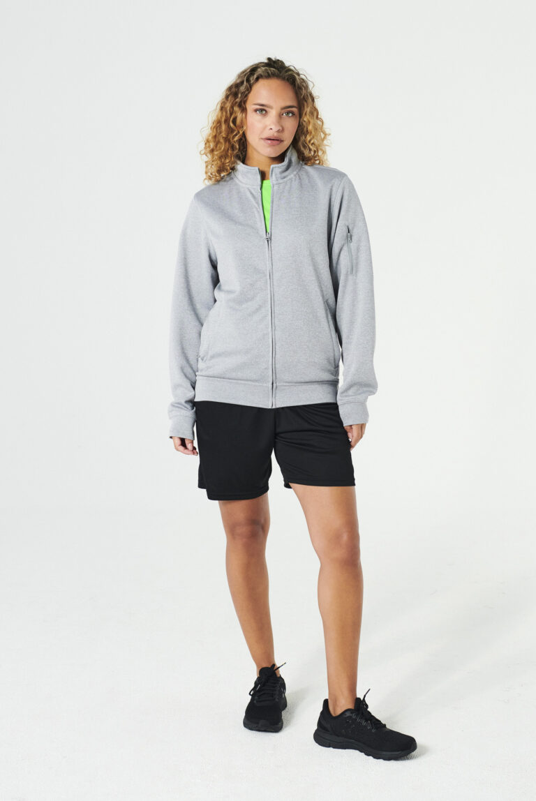 Clique Basic Active Cardigan gedragen
